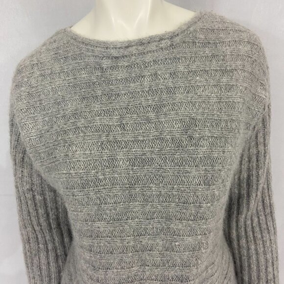 Gap Women's Sweater Size L Grey Scoop Neck Long Sleeve Ribbed Pattern - Picture 3 of 9